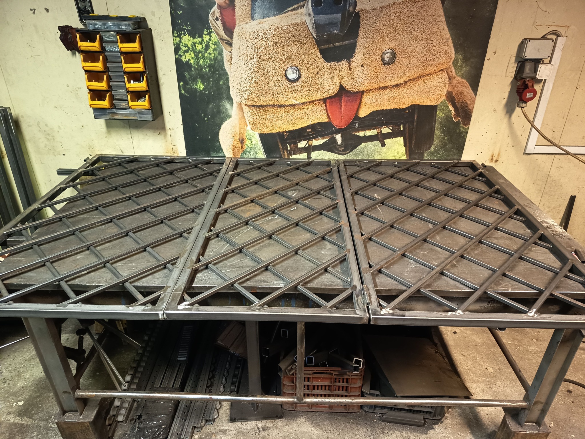 BDSTEEL biztonsági rács - egyedi ablakrács, ajtórács készítés