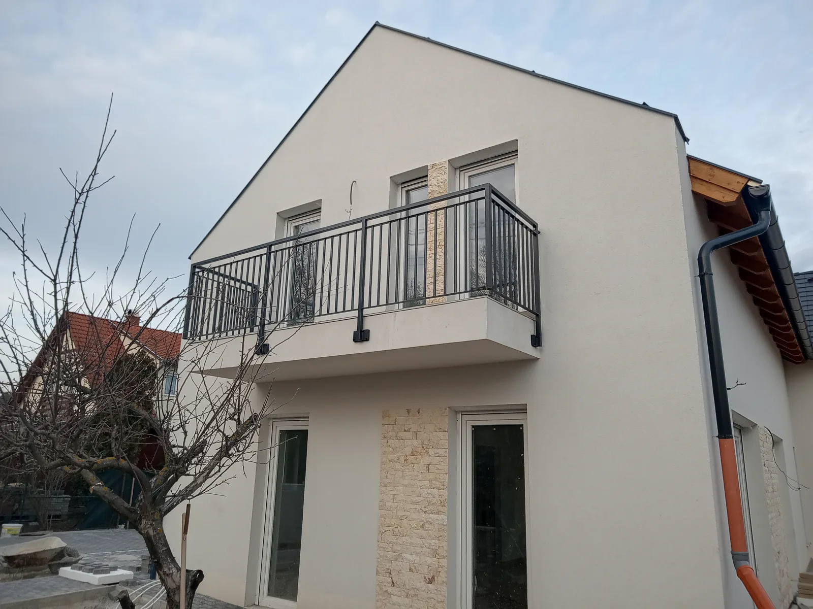 Egyedi korlát kivitelezés