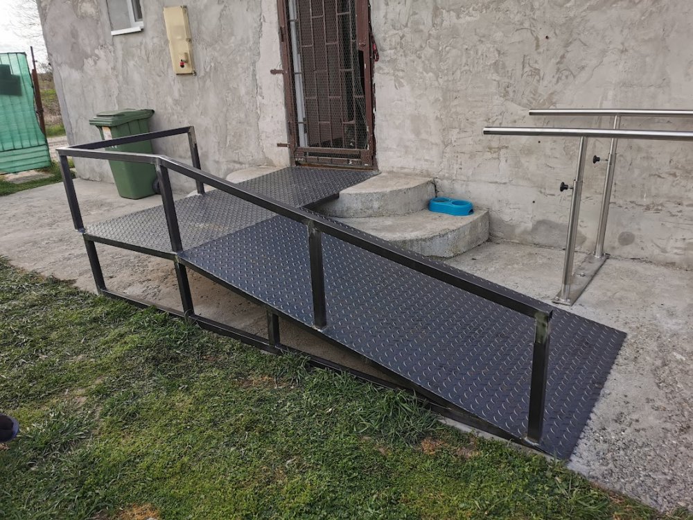 BDSTEEL munkák - lakatosmunkák, lépcsőépítés, fémszerkezetek