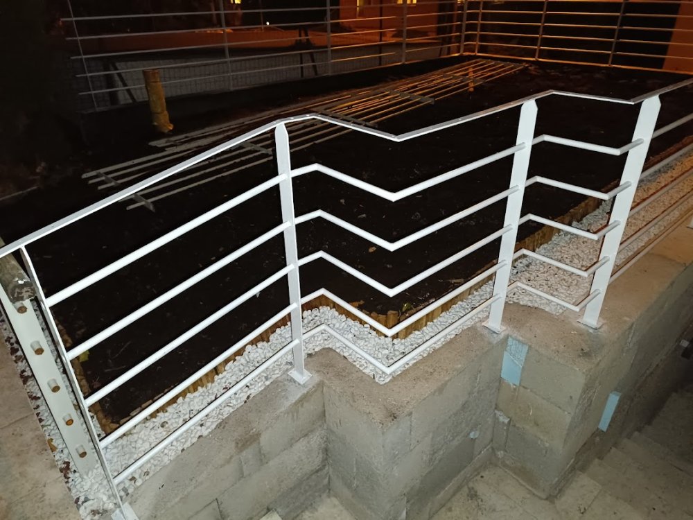 BDSTEEL munkák - lakatosmunkák, lépcsőépítés, fémszerkezetek